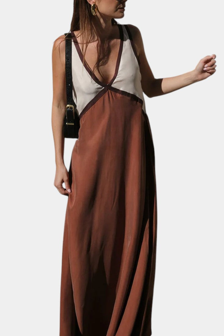 Diamond Lightweight V-Neck Maxi Dress