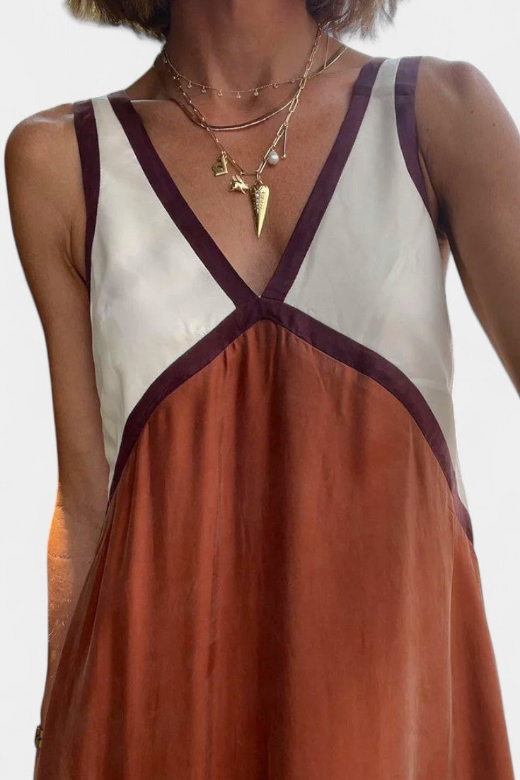 Diamond Lightweight V-Neck Maxi Dress